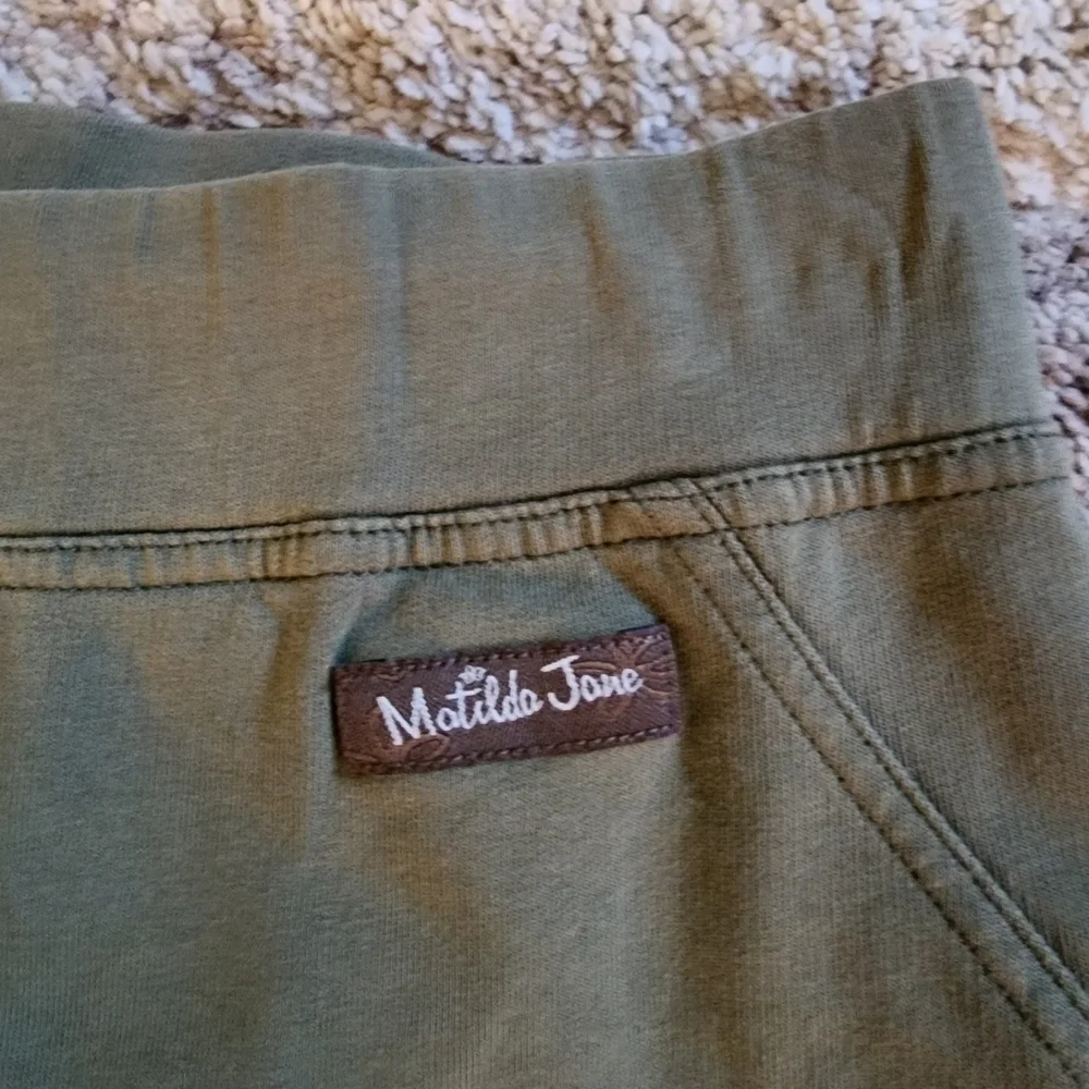 Matilda Jane Notion Olive Green Leggings Size Large - Picture 2 of 4